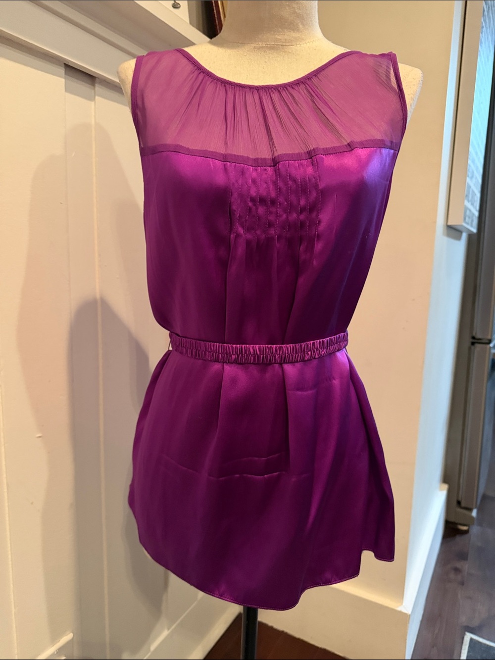 ANTONIO MELANI Fuchsia Satin Sleeveless Pullover Top